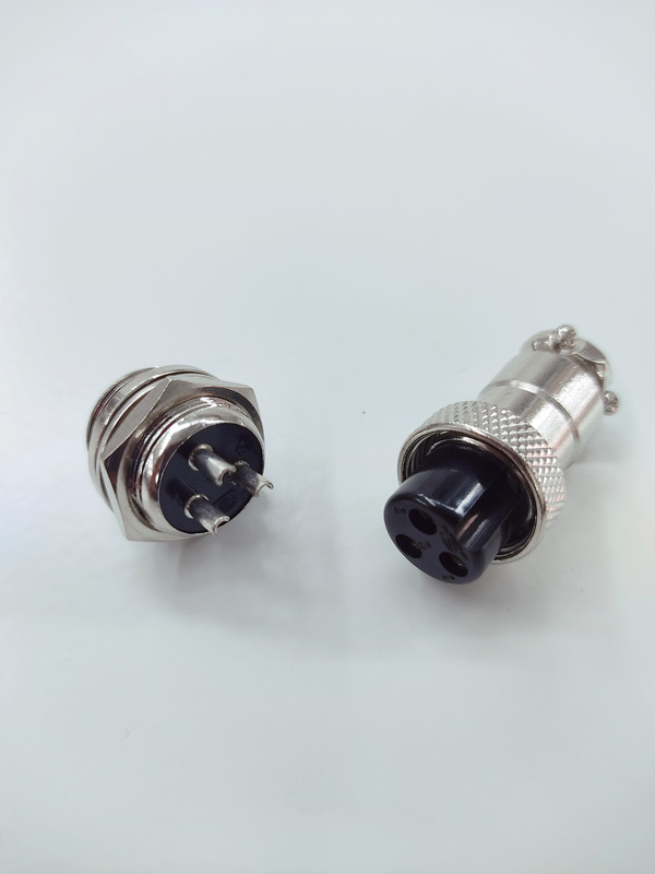 INDUSMART 16M-3A+3B  Chassis Plug 3PIN 16mm