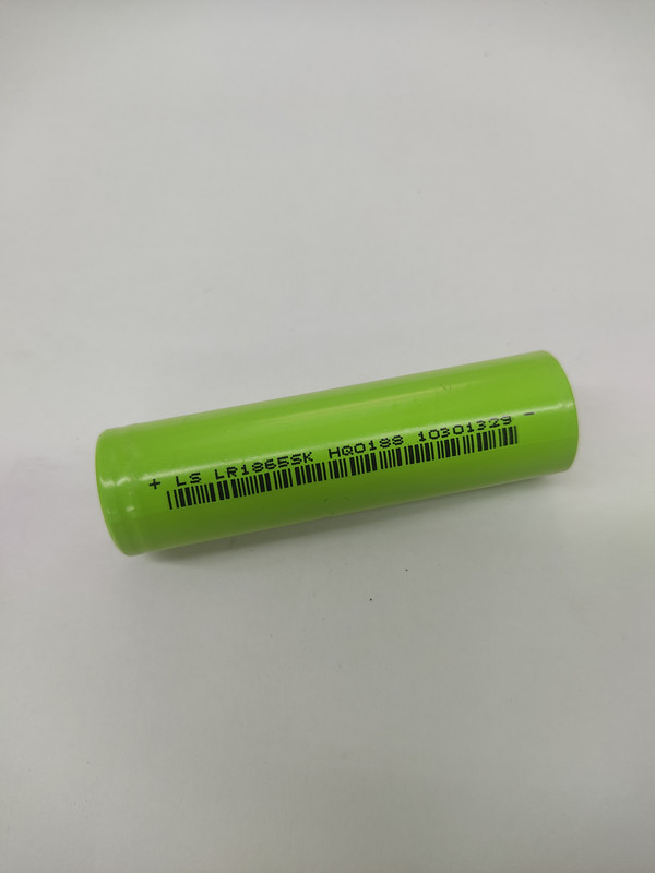 ULTRA FIRE 18650-2300mAh RECHARGEABLE BATTERY (3.6V)