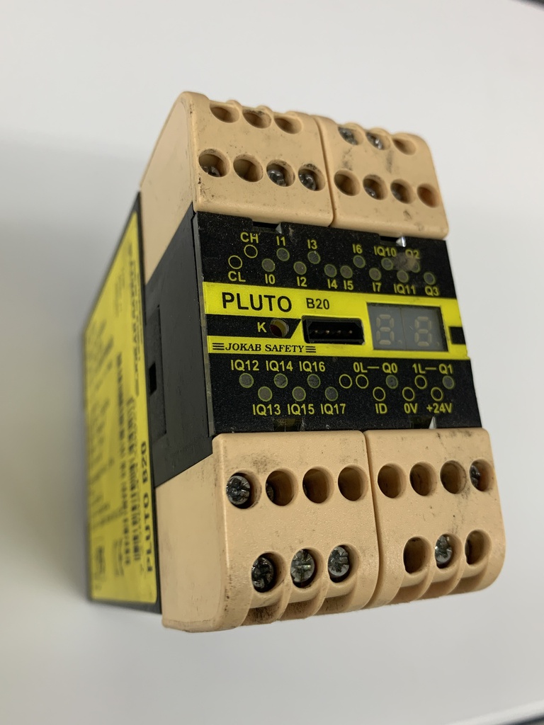 ABB PLUTO B20 SAFETY RELAY