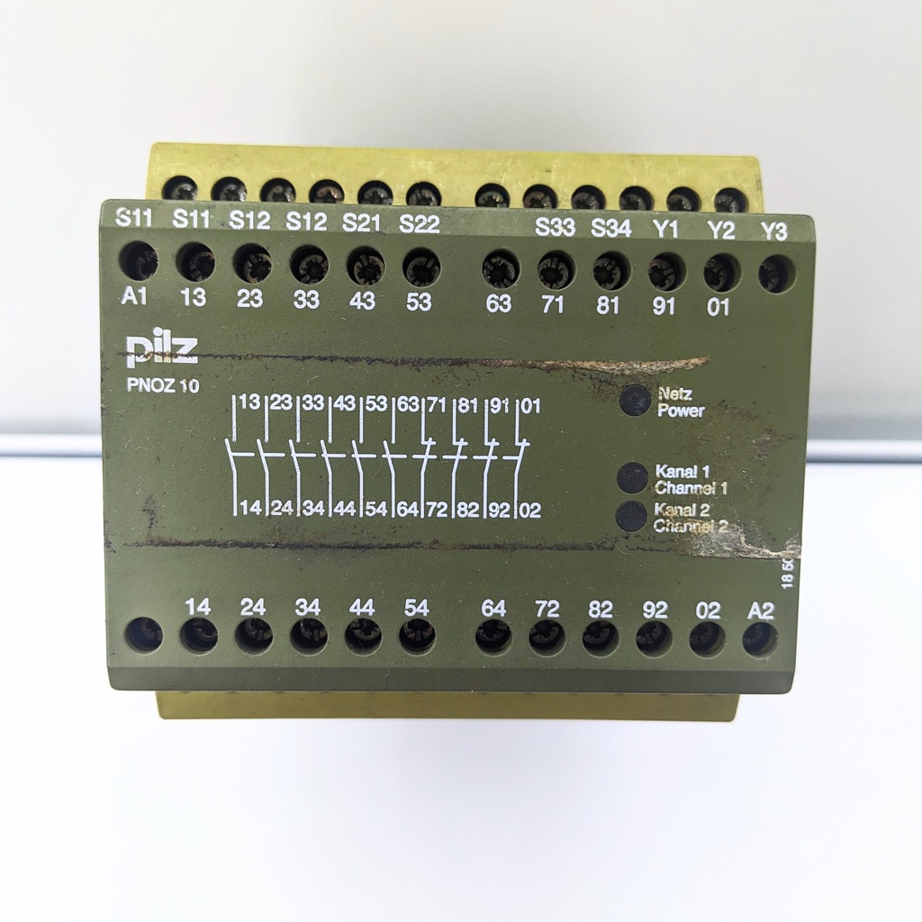 PILZ  PNOZ 10 Monitoring of E-STOP, safety gates, light barriers