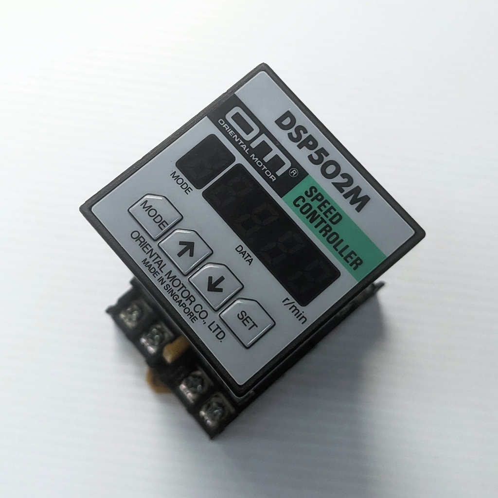 ORIENTAL MOTOR DSP502M SPEED CONTROLLER 200V 50/60HZ W/BASE