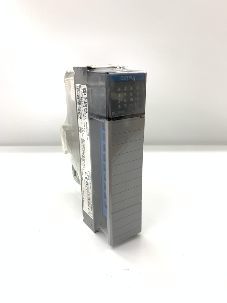 ALLEN BRADLEY 1746-OV16 DC10-50V/NPN OUTPUT