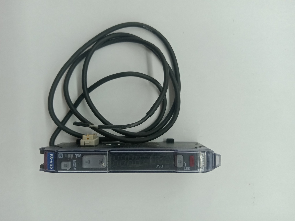 KEYENCE FS-V32 Digital Fiber Optic Sensor