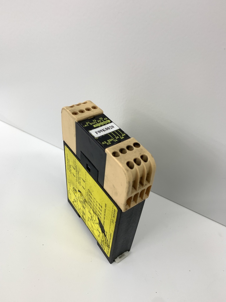 ABB PLUTO E1T 0s 24DC Safety Expansion Relay